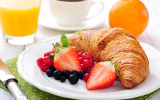 Croissant berries coffee oranges juice - delaunay free wallpaper
