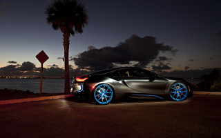Car palm night hologram sky - the side of the road free wallpaper