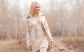 Woman trench coat woods suitcase - christian hilfgott brand free wallpaper
