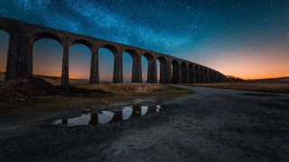 Train bridge reflection star night - a reflection of the sky free wallpaper