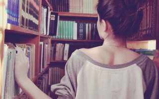 Woman library bookshelf celia fiennes - book free wallpaper