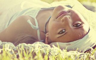 Woman laying grass portrait dandelion - her chest free wallpaper