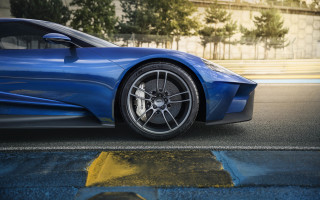 Blue sports car road building 2 - the side of the road in front free wallpaper