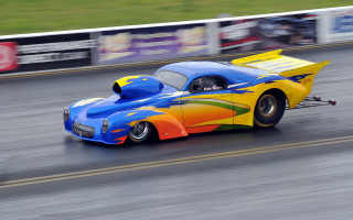 Colorful car driving motorcycle helmet - earl moran free wallpaper