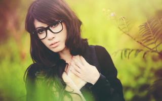 Woman glasses field portrait outdoors - glass free wallpaper