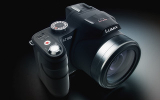 Camera lens timer photorealism fullframe - free technology wallpaper