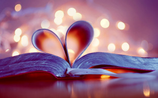 Heart book table bokeh moon - page free wallpaper