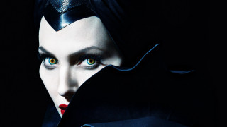 Green eyed woman black hood - green eye free wallpaper