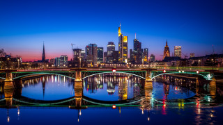 Bridge river city night lights 30 - a bridge over a river free wallpaper