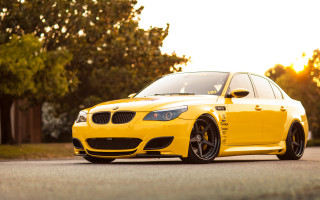 Yellow car autumn leaves 3d - the car free wallpaper