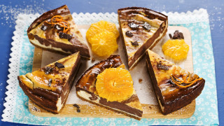 Plate desserts orange slices blue - florianne becker free wallpaper