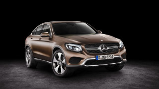 Brown mercedes suv dark room - a white border free wallpaper