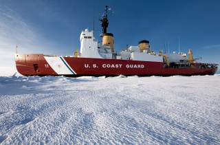 Large red white boat snow - a sunny day free wallpaper
