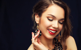 Araceli gilbert smiling jewelry red - her cheek free wallpaper