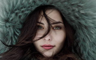 Anka zhuravleva fur coat portrait - serious free wallpaper for desktop