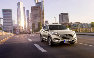 Silver car city street sunset - bernt tunold free wallpaper