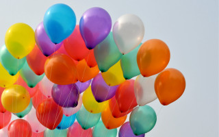 Balloons flying sky pastel cheerful - a sky background behind them free wallpaper