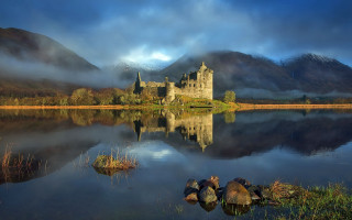 Castle lake mountains clouds mist - the distance free wallpaper for desktop