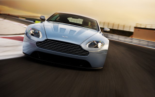 Silver car race track sunlight - a silver car free wallpaper