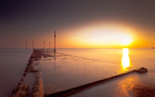 Long pier sunset water matte - a few pole free wallpaper