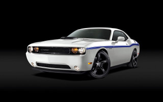 White car blue stripe hood - a blue stripe free wallpaper