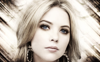 Blue eyes earrings grungy background - grungy free wallpaper