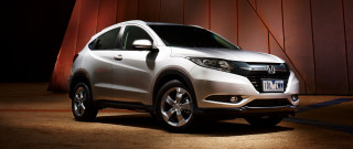 Silver honda crv dark room - a red curtain behind free wallpaper