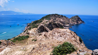 Rocky mountain water boat ecological - cagnaccio di san pietro free wallpaper