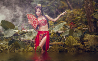 Woman red skirt holding fan - smoke free wallpaper for desktop