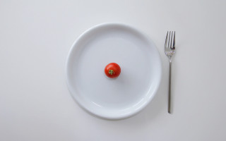 Tomato plate fork knife table - flat free wallpaper