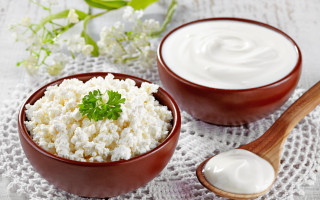 Cottage cheese sour cream flower - a tablecloth free wallpaper
