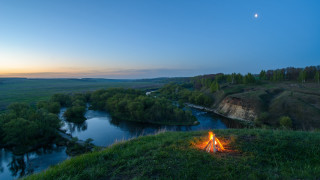 Campfire hill river valley dusk 2 - primitivism free wallpaper