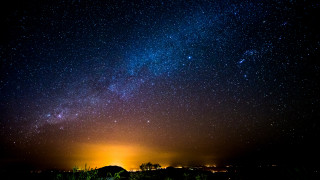Night sky stars bright light 5 - a bright light in the distance free wallpaper