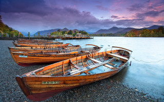 Boats beach lake mountains cloudy 2 - top of a beach next free wallpaper
