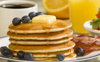 Pancakes syrup blueberries bacon orange - ed benedict free wallpaper