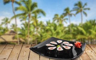 Black plate sushi wooden table - palm tree free wallpaper