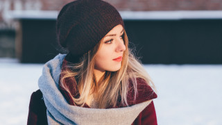 Eszter mattioni winter snow hat - a scarf free wallpaper