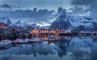 Harbor boats mountain night city - a harbor free wallpaper