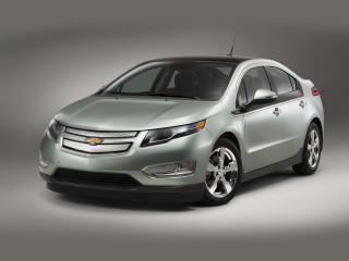 Silver car studio gray background 2 - a silver car free wallpaper