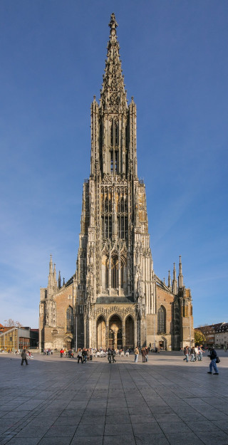 Cathedral clock tower city square 3 - free architecture wallpaper