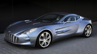 Silver sports car garage black - a black wall behind free wallpaper