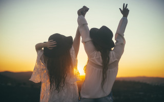 Women sunset beach gloves horizon - their hands in free wallpaper