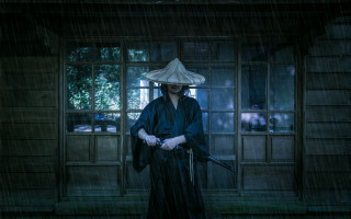 Woman black dress hat gun - rain free wallpaper