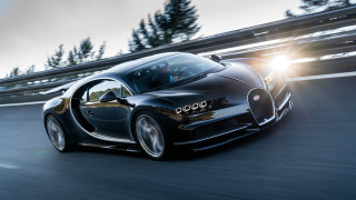 Bugatti driving sunshine front car - panfuturism free wallpaper