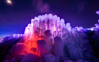 Tall ice castle rainbow moon - volumetric free wallpaper