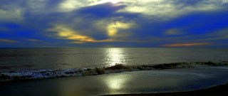 Beach wave sunset clouds matte - crepuscular ray free wallpaper