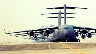 Large airplane airport runway exhaust - top of an airport runway free wallpaper