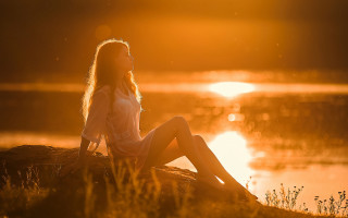 Woman lake sunset backlit art - sunrise free wallpaper
