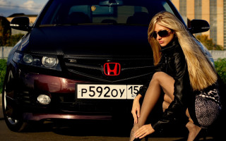 Woman sitting car bag purse - a bag free wallpaper