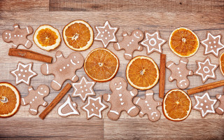 Wooden table oranges cinnamon ginger - a wooden table free wallpaper
